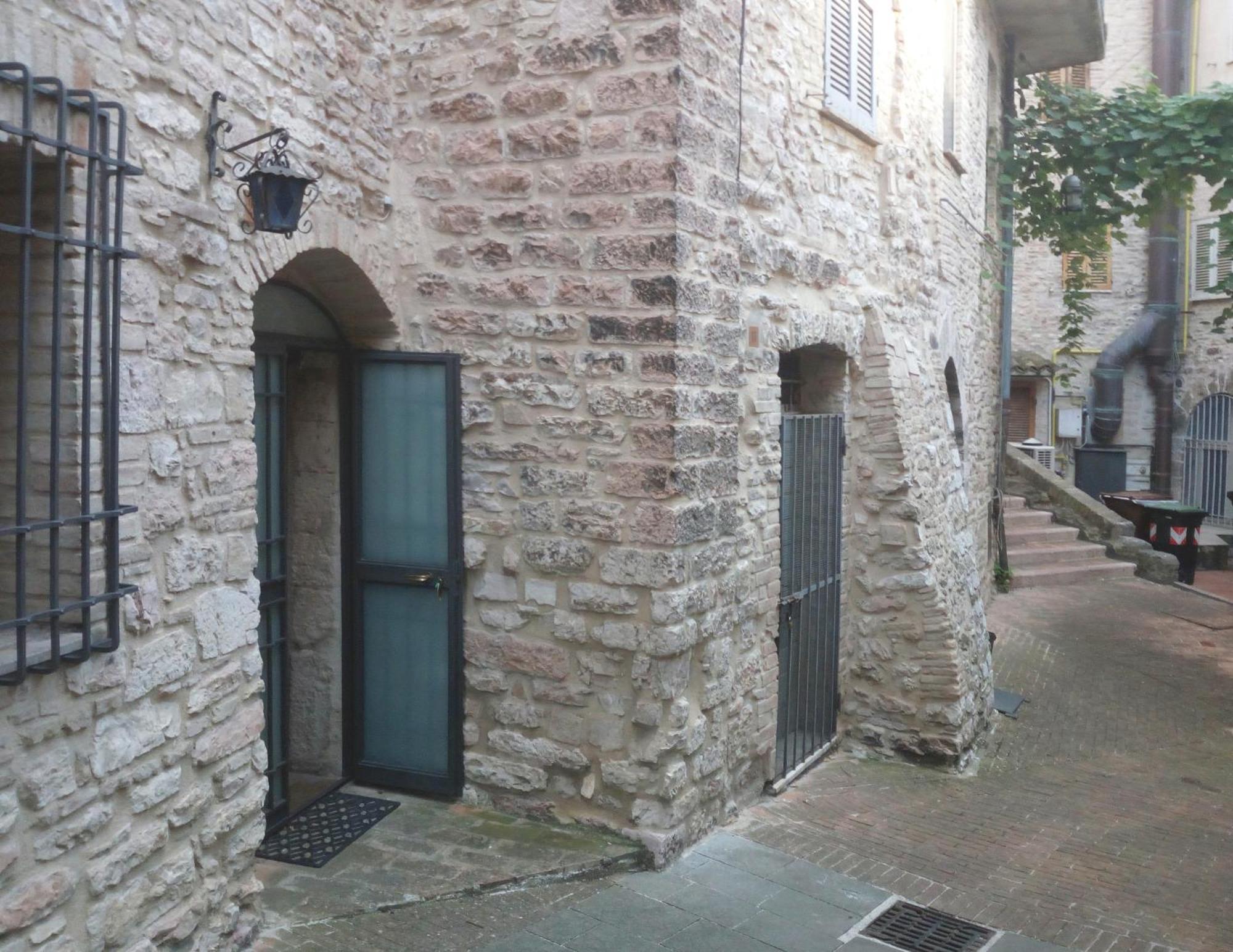 Camere Gambacorta Asís Exterior foto