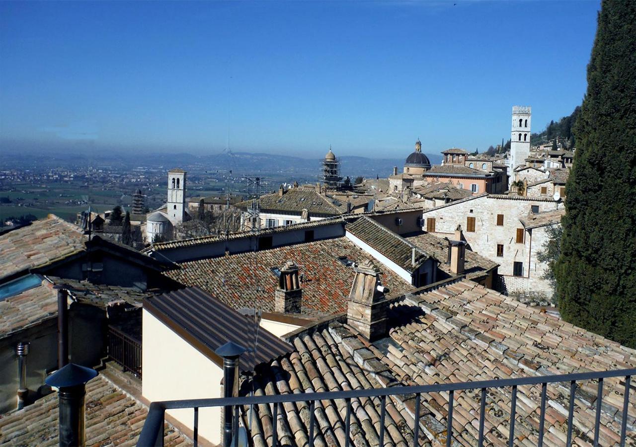 Camere Gambacorta Asís Exterior foto